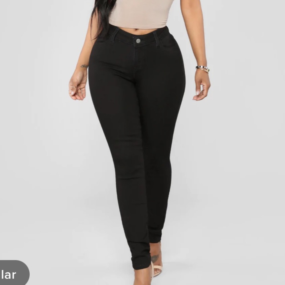 Fashion nova Classic mid rise skinny jeans